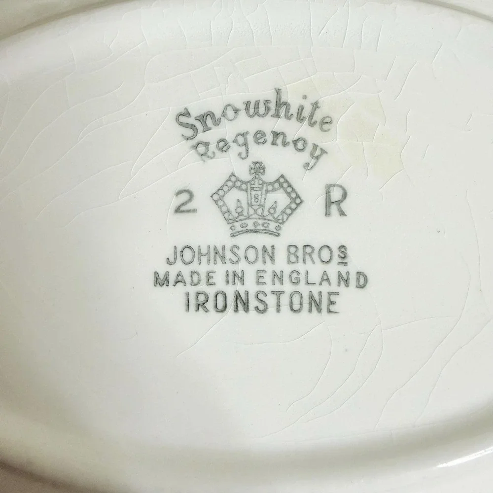 4 VTG 70s Johnson Brothers Snowhite Regency Dinner Plates White Swirl